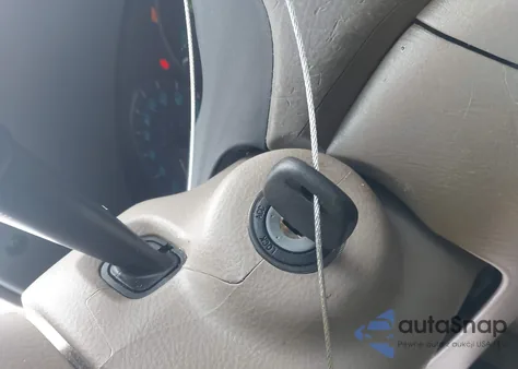 2008 Toyota Sienna Limited z USA, uszkodzony, nr VIN 5TDZK22CX8S108283